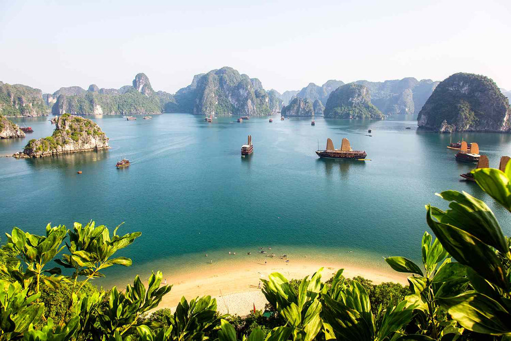 Halong Bay, Vietnam: A Dreamscape of Limestone and Legend